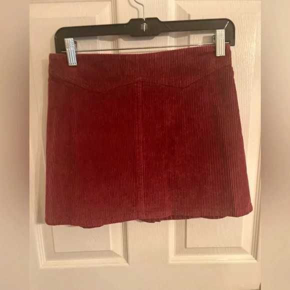She + Sky Maroon/Burgandy Corduroy Mini Skirt - Picture 8 of 10